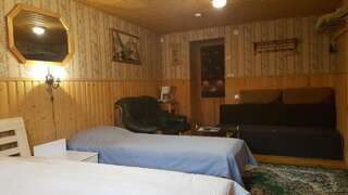 Хостелы Muuli Beach Hostel Пярну Семейный номер с гидромассажной ванной, сауной и террасой-3